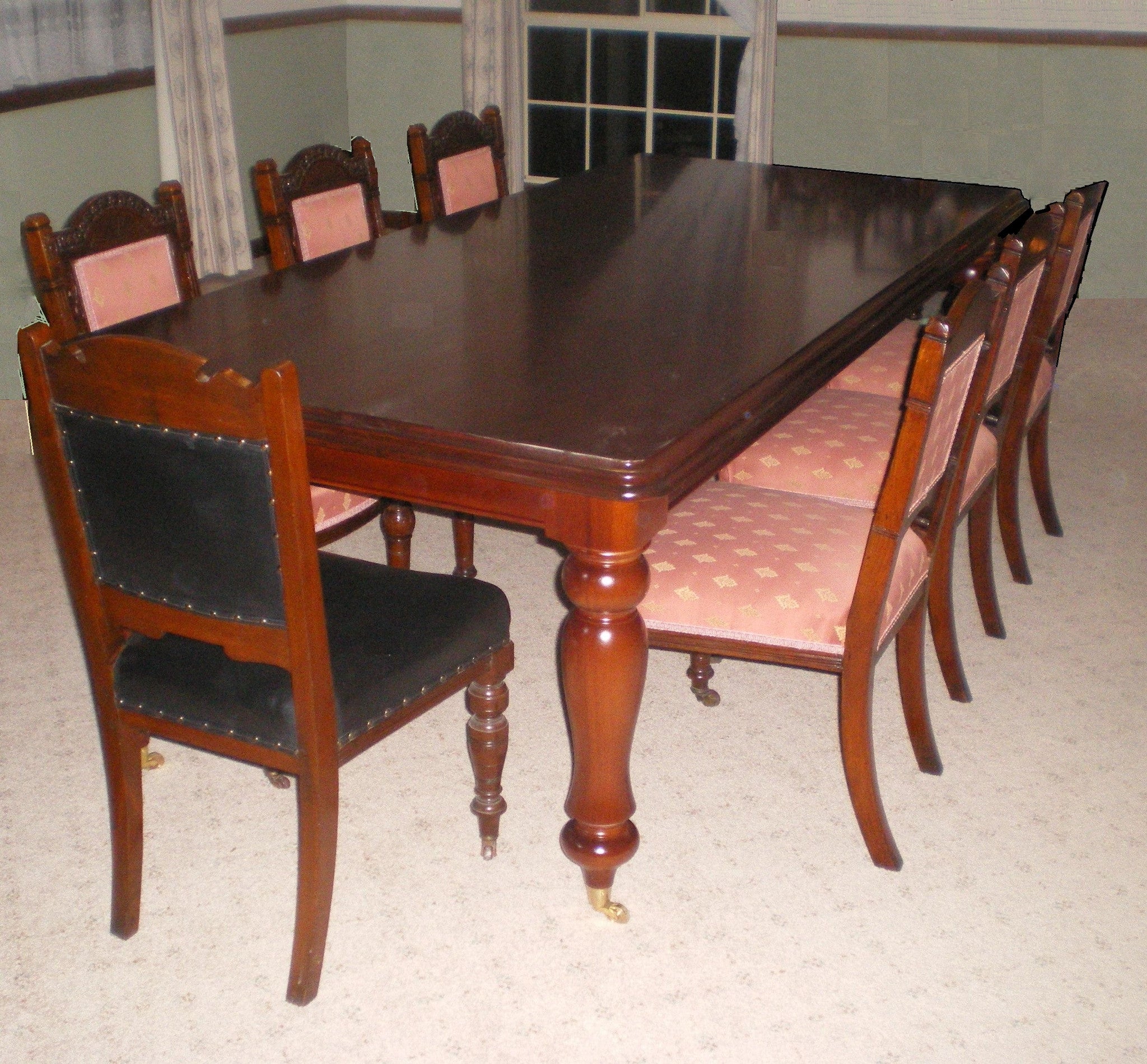 Traditional Dining Table – Ballarat Furniture Company